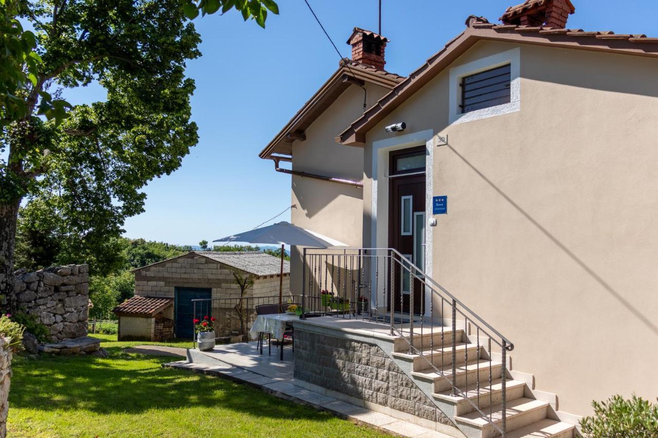 Apartman Danijela Zagorje エクステリア 写真