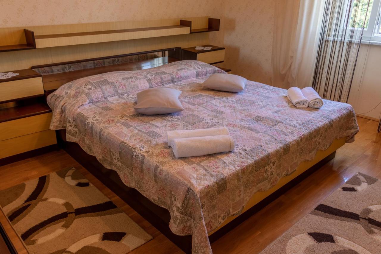 Apartman Danijela Zagorje エクステリア 写真