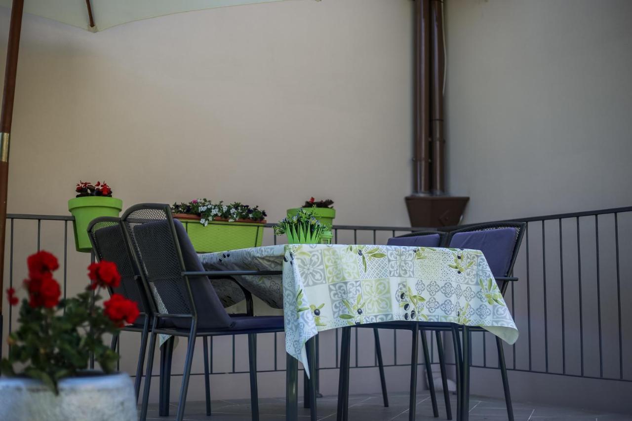 Apartman Danijela Zagorje エクステリア 写真